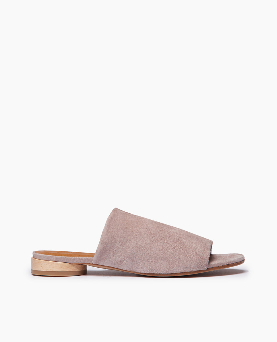 Court Sandal