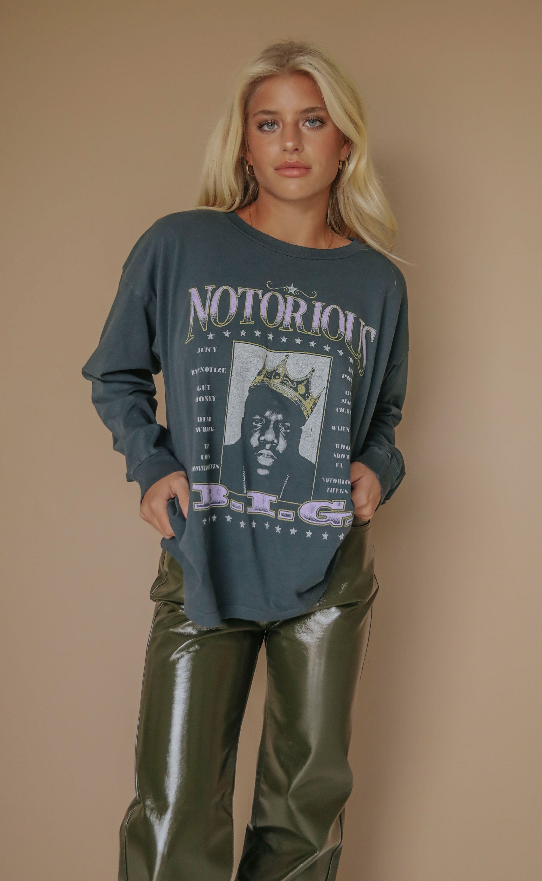 daydreamer: notorious big long sleeve merch - vintage black