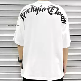 Rickyisclown [RIC] Cursive Gothic Drop Shoulder Tee White [R7230213E-K8]