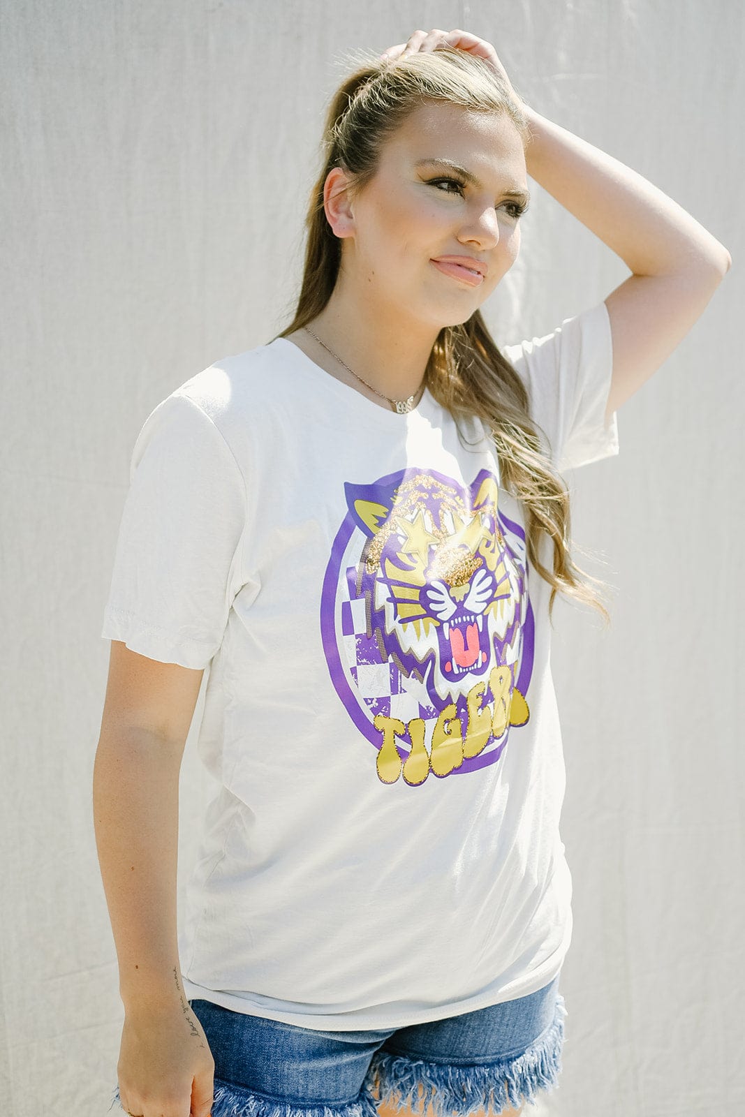 Vintage White Tiger Star Graphic Tee